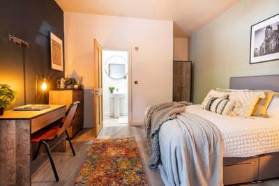 1 Week Free⚡ This House Is a Showstopper Main Photo