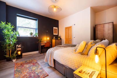 1 Week Free⚡ This House Is a Showstopper Main Photo