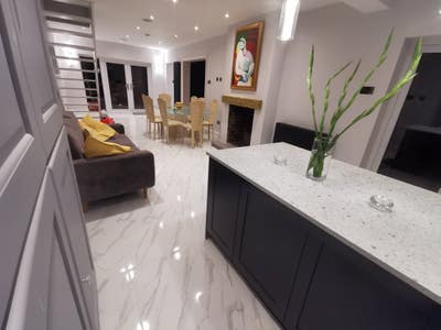 Luxury House ideal for contractors Main Photo