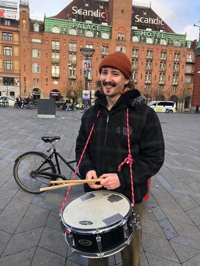 Friendly social guy looking for cozy living :) Main Photo