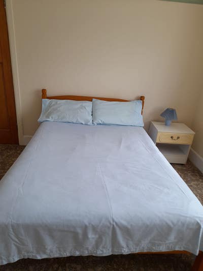 We have a well-furnished Double Room in a detached Main Photo