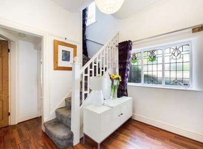 Lovely double room in quiet conservation area  Main Photo