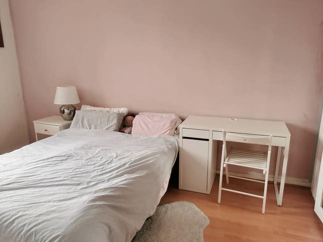 Beautifully Refurbished Double Room Included All  Main Photo