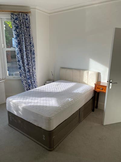 Large Room in Fulham Main Photo