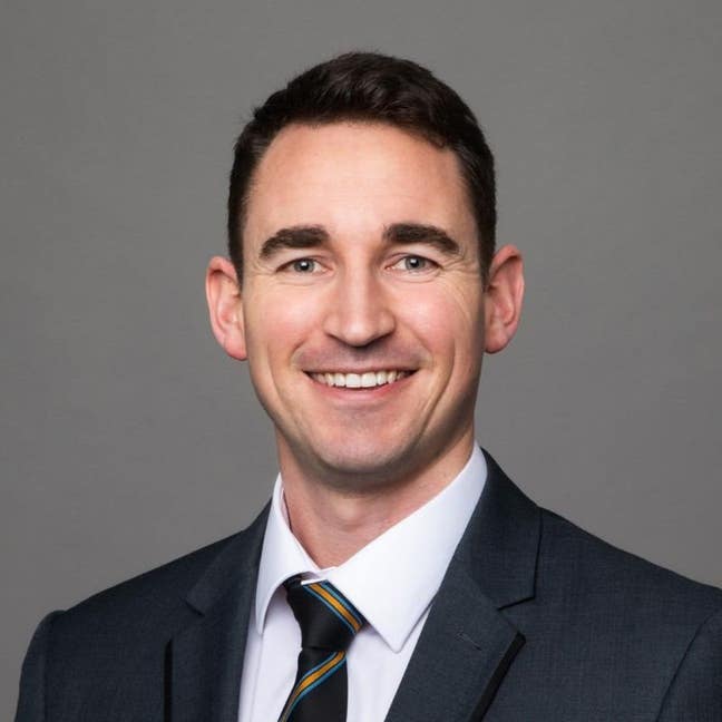 Kiwi professional looking for room  Main Photo