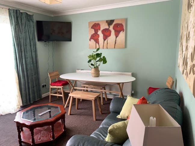 📍 Large Double Room w/ parking Main Photo