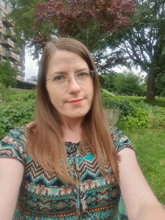 Single/Double room for a female to Rent Main Photo