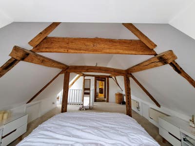 Large dbl bdrm + TV rm + en suite. Bills inc Main Photo