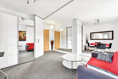 Flat share in Prime Stratford Location Main Photo