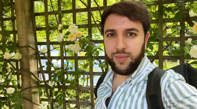 Loooking for a Room Main Photo