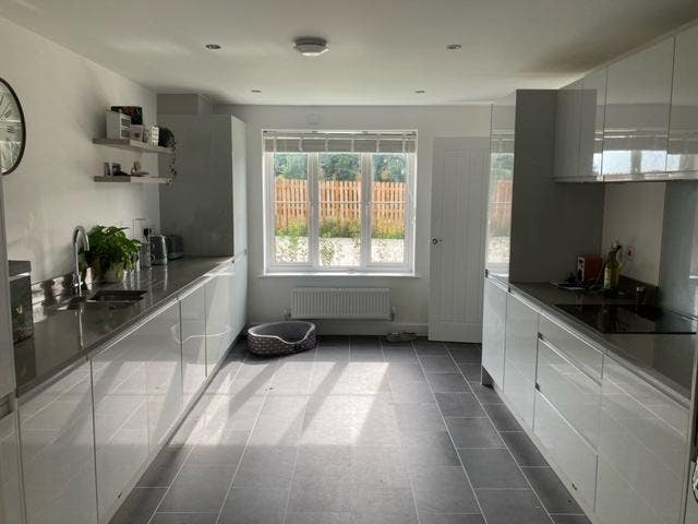 Room to rent in Stone Cross Main Photo