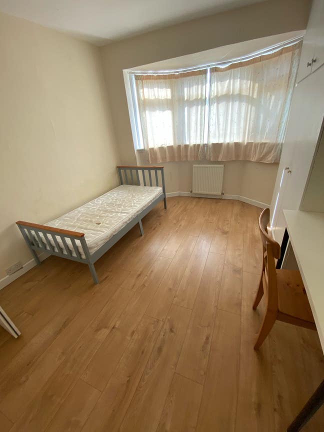 Large double room Main Photo