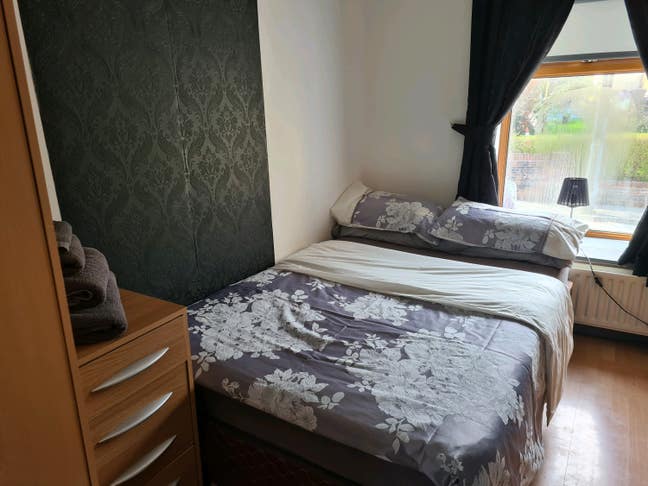 Single furnished room Main Photo