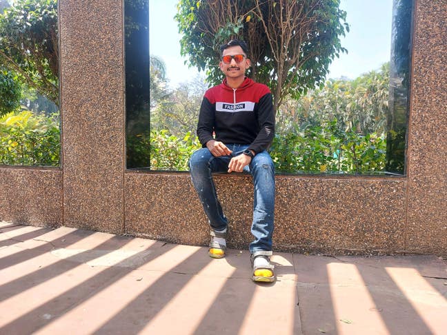 male student seek a single room. Main Photo