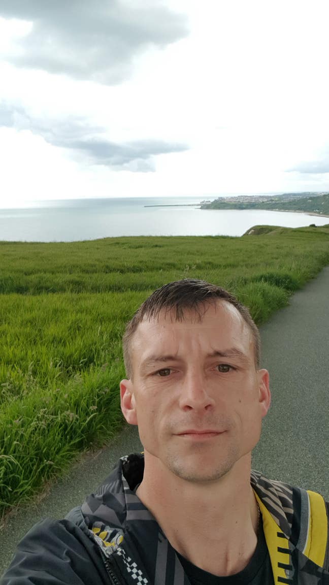  Professional and quiet person looking for room  Main Photo