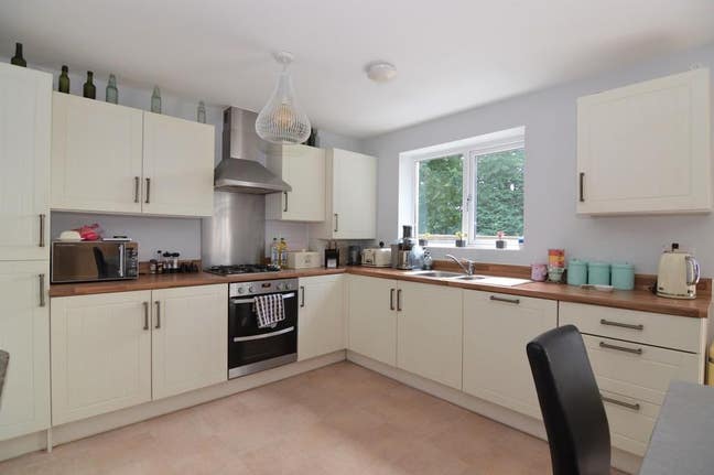 Rooms to let in Mabe next to uni short walk 2 min Main Photo