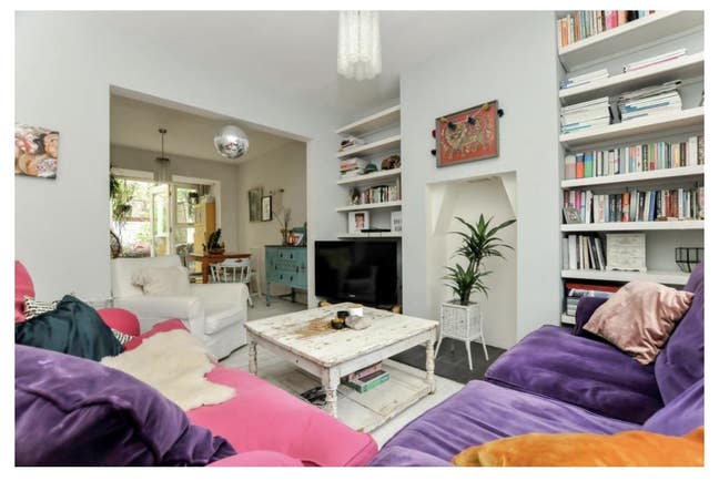 Double room available in lovely mews house  Main Photo