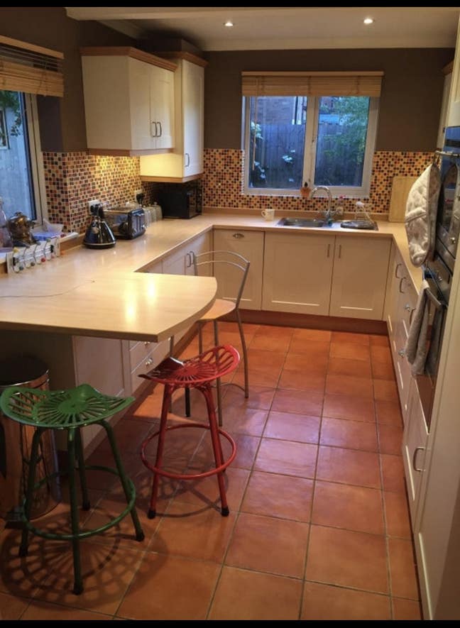 Single room in a lovely house Main Photo