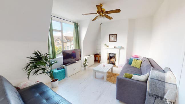 2 Bedroom flat in Wood Green Main Photo