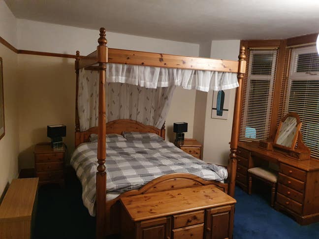 Room for rent Main Photo