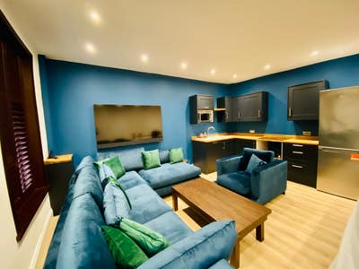 Huge Apartment in Heart of the Northern Quarter Main Photo