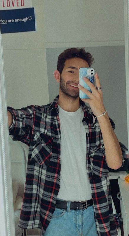 Looking for room or buddy up Main Photo