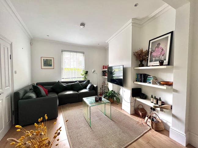 Houseshare for 30+ in Hackney! (Bills included!) Main Photo