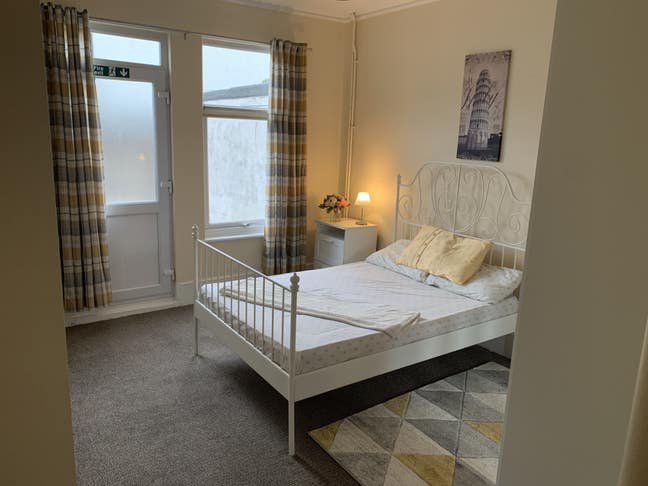 Beautiful Private Double Room, Woodgrange Drive Main Photo