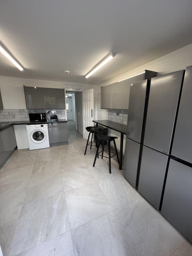 High Spec Ensuite Rooms: Close to MK City Centre** Main Photo