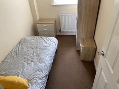 Bedroom with ALL BILLS included Main Photo