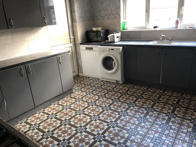 Double room to rent  Main Photo