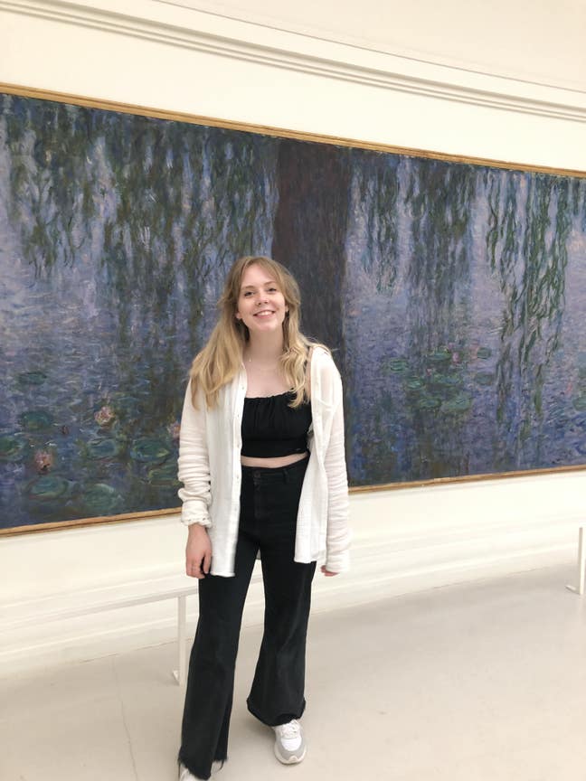 26 year old Female seeks a double room Main Photo