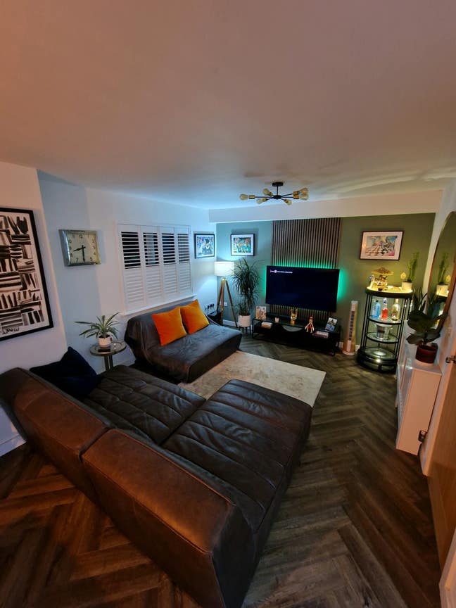 Double en-suite room (KING bed) £795 Main Photo