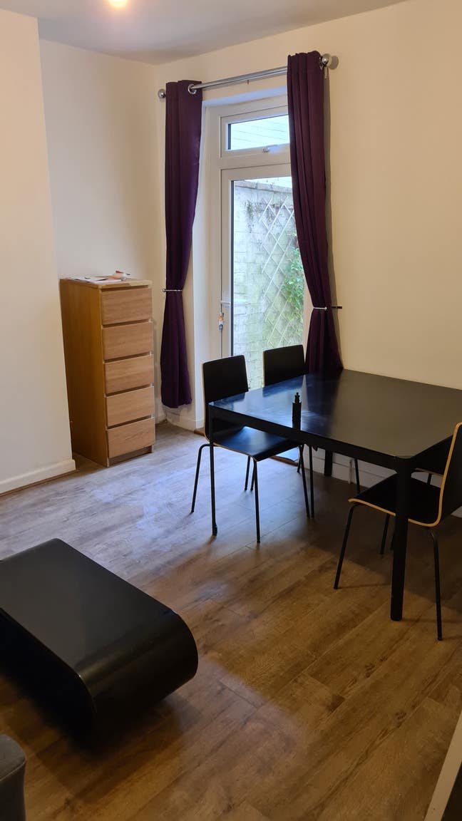 Double bedroom available in  Bedminster  Main Photo