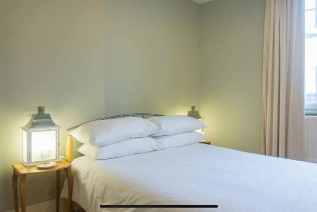 Double bedroom in London Fields  Main Photo