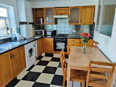 Very big double room in ARCHWAY Main Photo