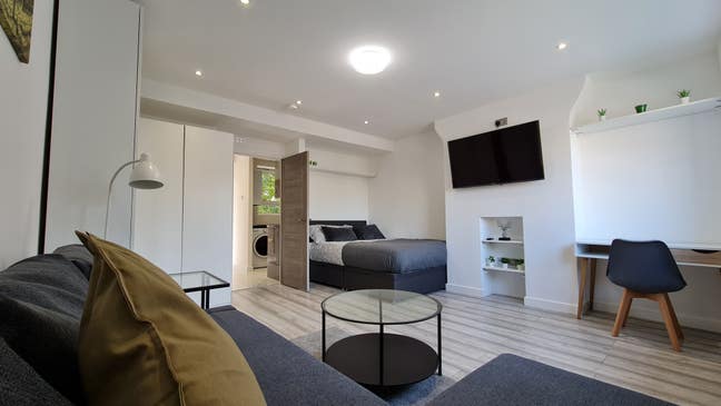 🔥Modern Studio Flat in Zone 2-Short Lets🔥 Main Photo