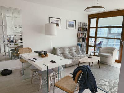 Entire flat overlooking the Thames Main Photo