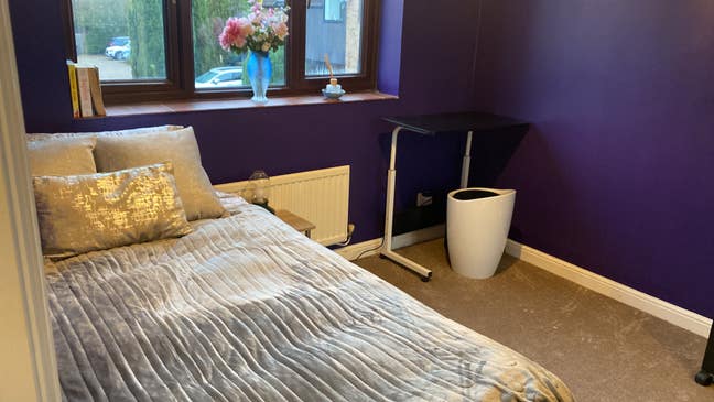 Cozy room with own bathroom  Main Photo