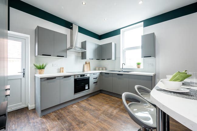 Fully Refurbished Executive En-suite 💚 Main Photo