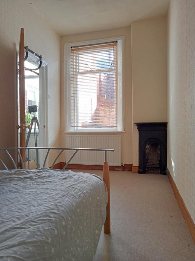 Flat close to Newcastle Main Photo