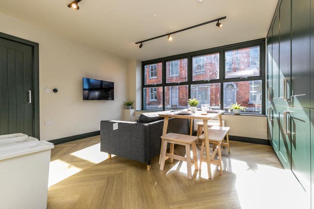 Double Room with En-Suite all bills included Main Photo