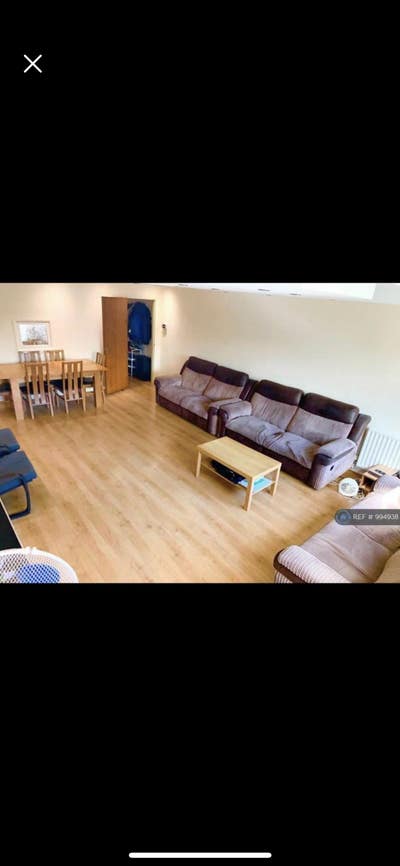 2 Bedroom to share in a flat of 3bhk Main Photo