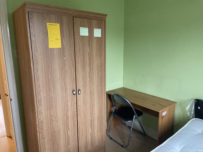 Single room in welcoming home Main Photo