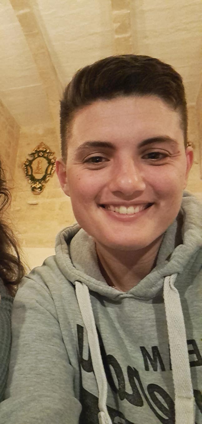 Looking for a double room. Main Photo