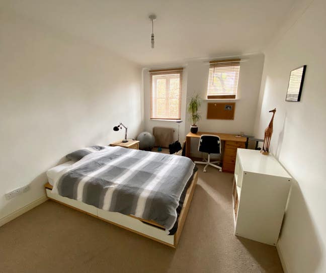 Brixton double backing onto Brockwell Park Main Photo