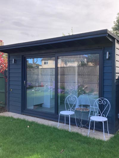 Self-contained annex, en-suite, Mon to Fri let Main Photo