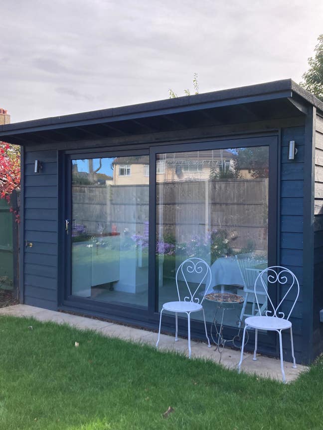 Self-contained annex, en-suite, Mon to Fri let Main Photo