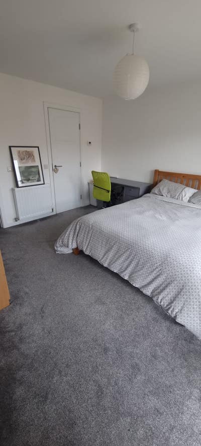 Ensuite double room, near Bridge Street Subway Main Photo