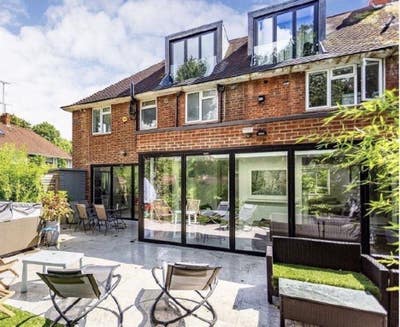 Bright double room with bathroom in modern house  Main Photo